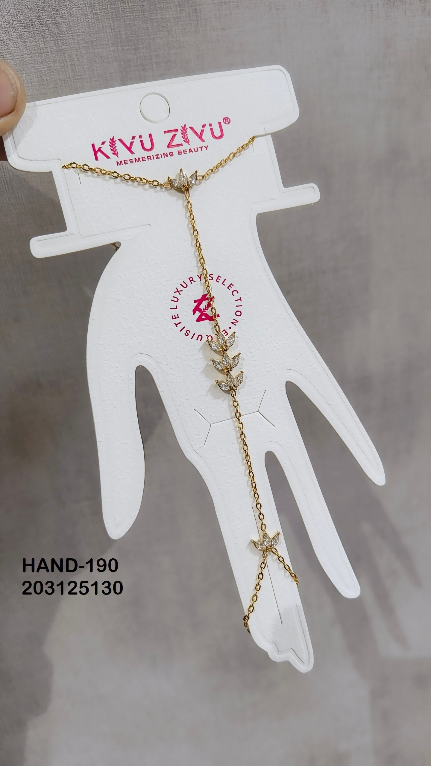 hand 190.jpg hand 190.jpg
